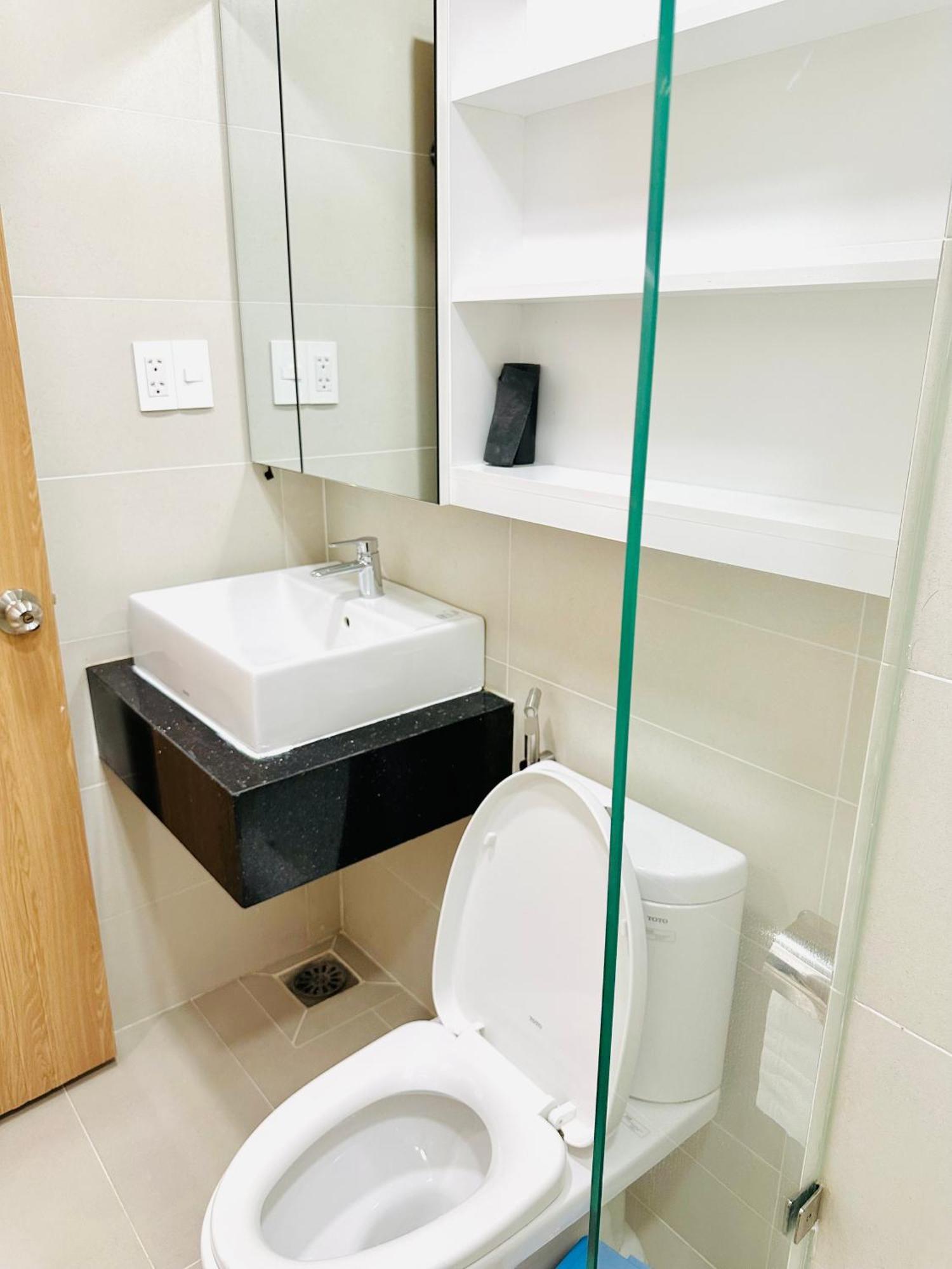 Апартаменты Quiet Perfect Located 1Br With Desk 504 Хошимин Экстерьер фото